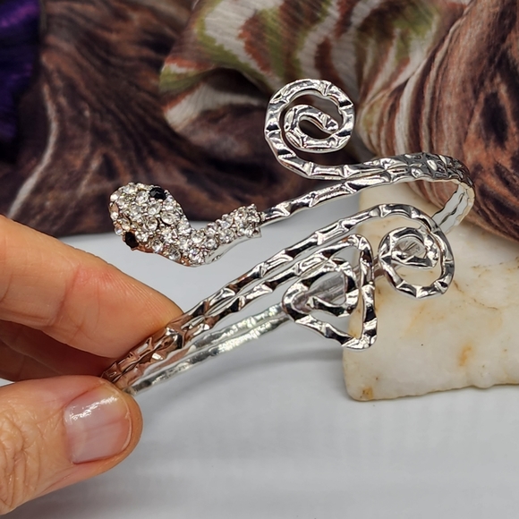 SALE Top Arm Bracelet Snake Shaped Jewelry White Crystals Adjustable Bracelet - Picture 1 of 8